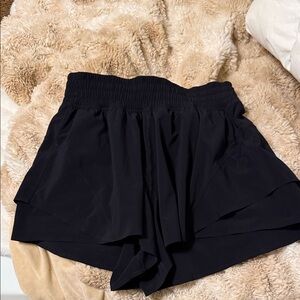 Lululemon shake it out shorts
